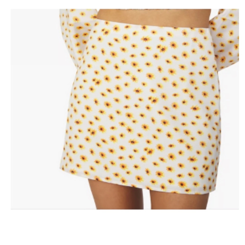 WeWoreWhat NWT Mini Slip Skirt Ditsy Daisies Print (L)
